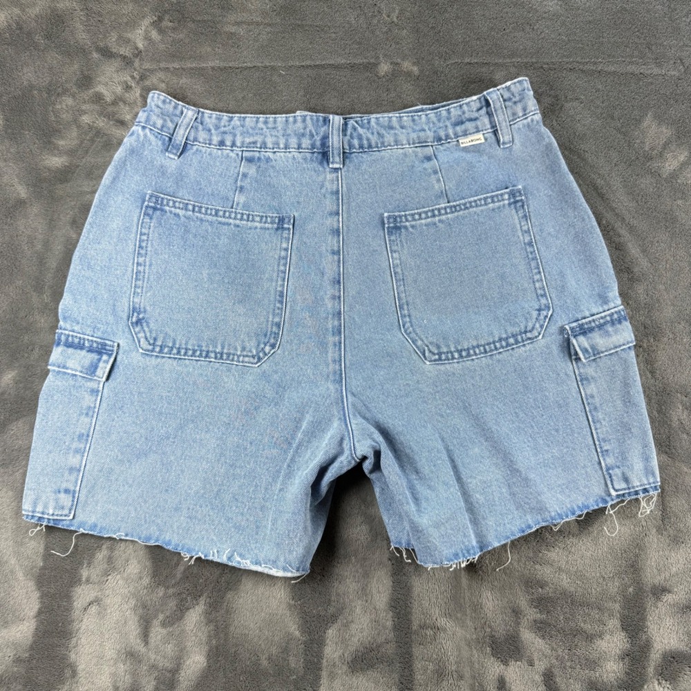 Billabong Westerly Denim Cargo Shorts Light Wash Raw Hem Size 27 - Picture 3 of 7